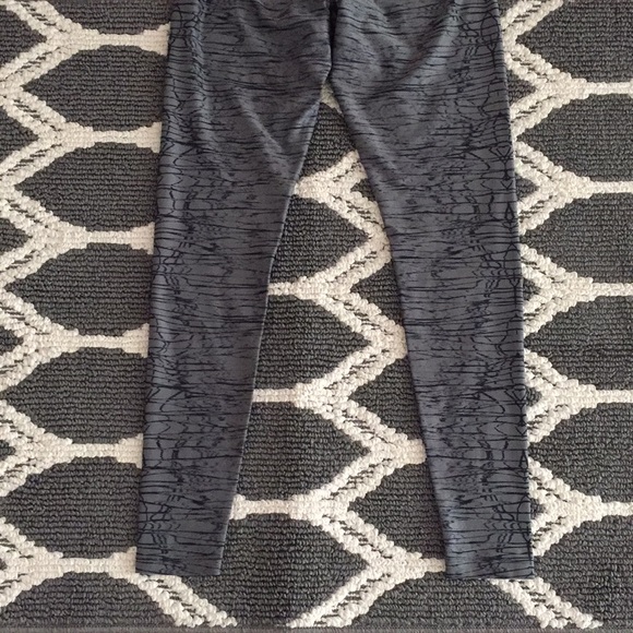 Nike Dri-Fit Leggings - Picture 7 of 7